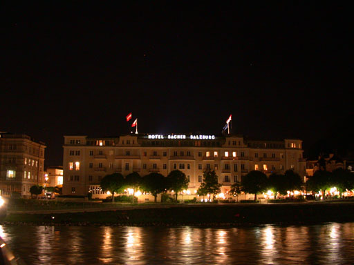 Hotel Sacher bei Nacht